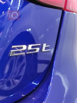 جاكوار XF